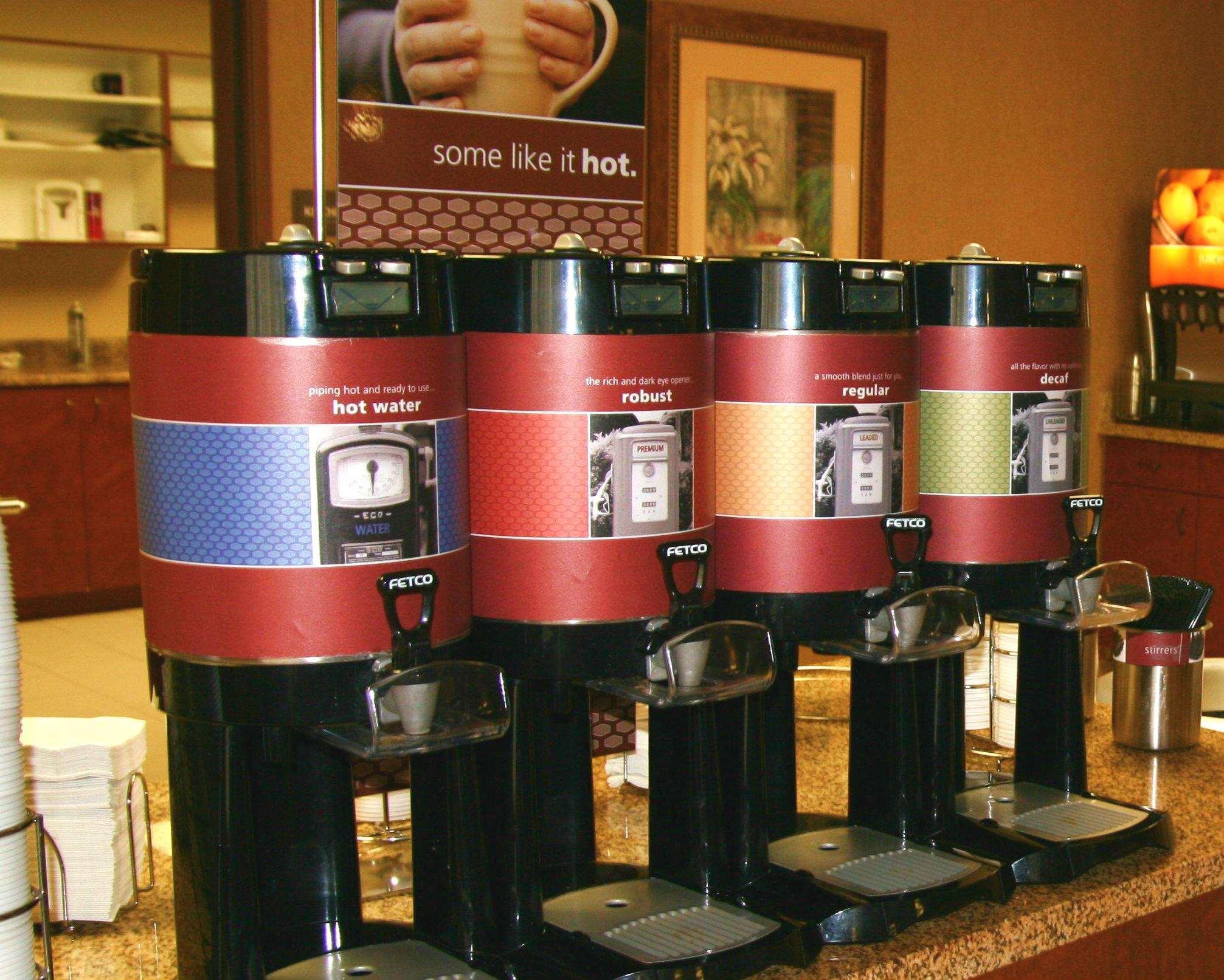 Hampton Inn & Suites Ред Блъф Екстериор снимка