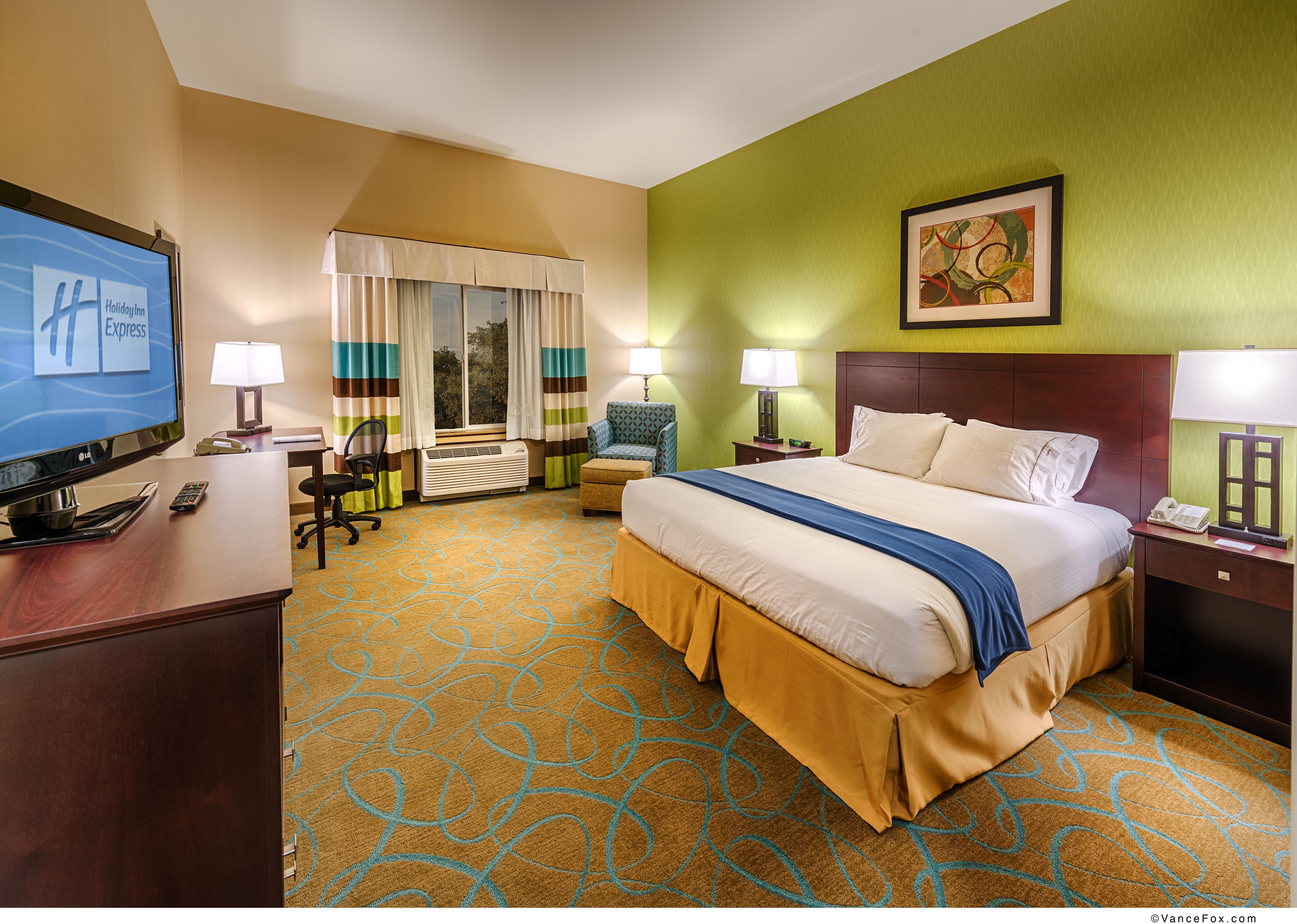 Hampton Inn & Suites Ред Блъф Екстериор снимка