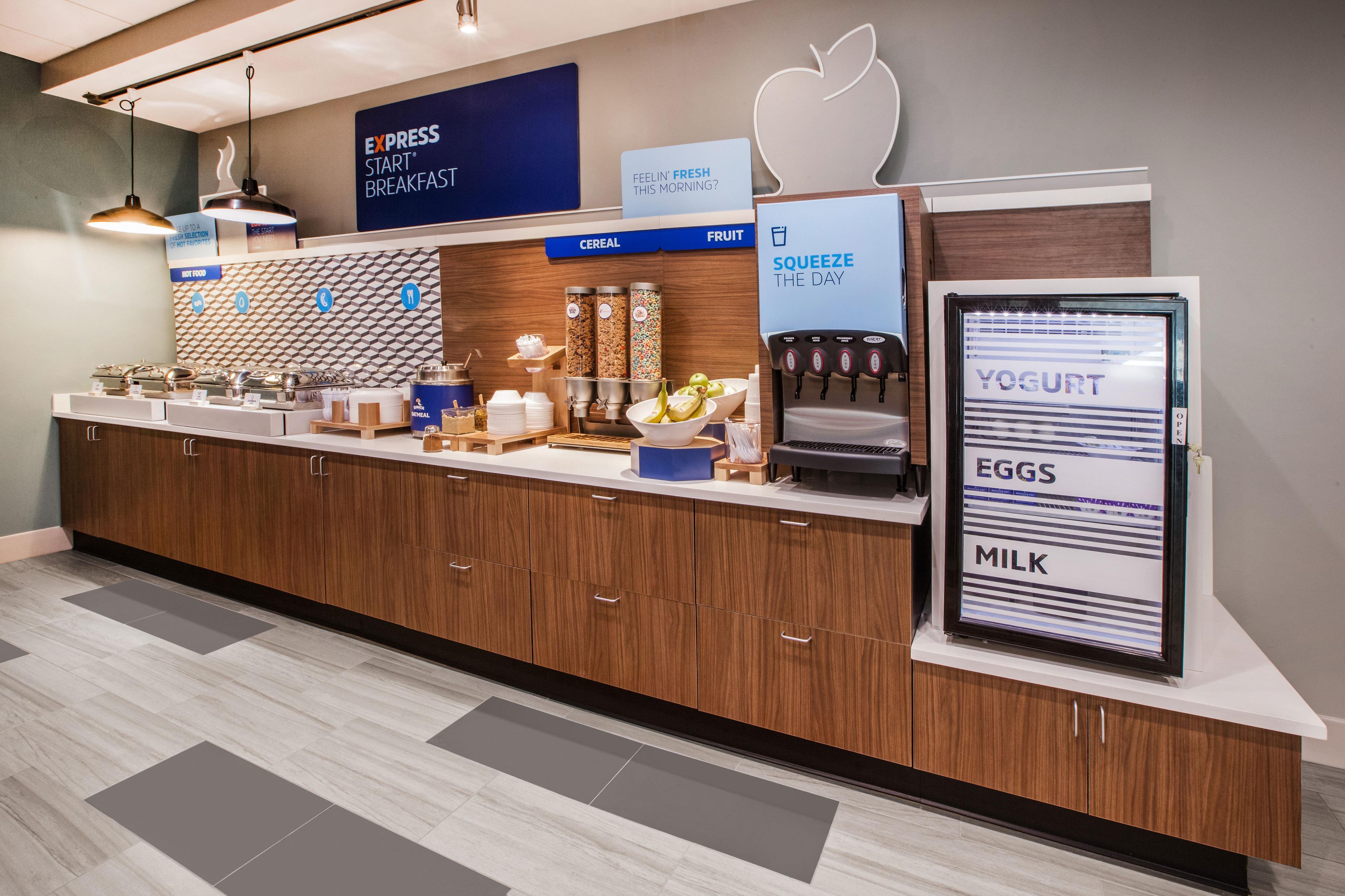 Hampton Inn & Suites Ред Блъф Екстериор снимка